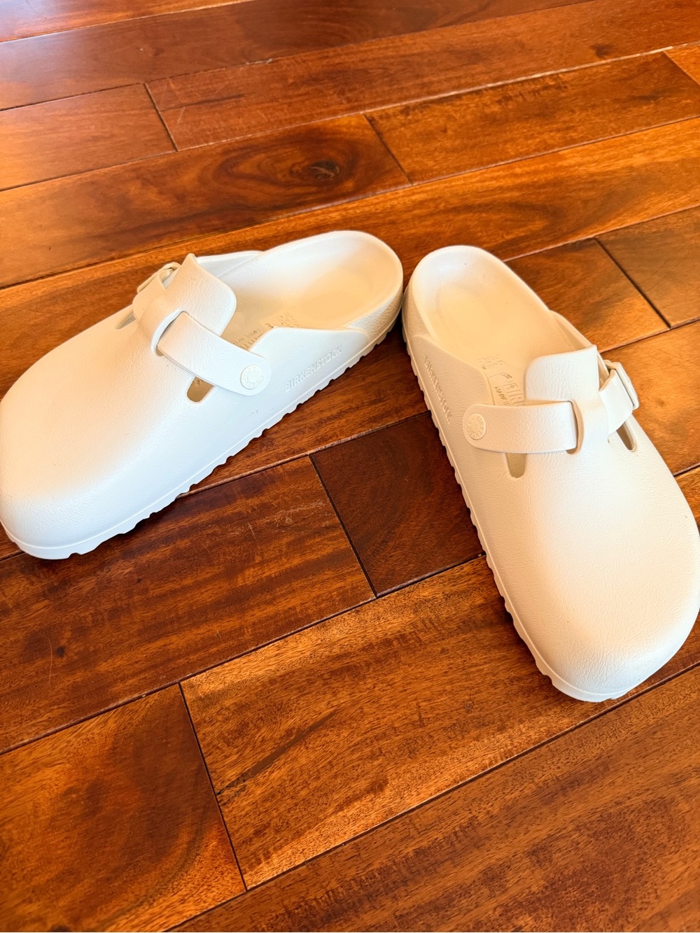 Birkenstock white Boston EVA women’s clogs size 39/US 8 to 8 1/2